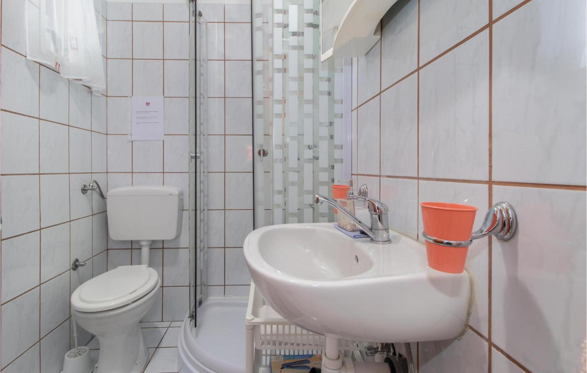 Nice Apartment In Smrika With Kitchen Luaran gambar
