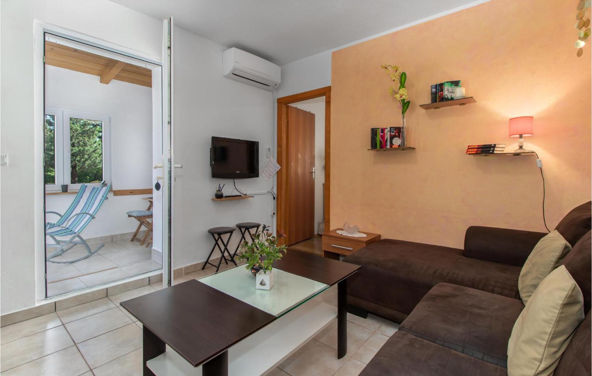 Nice Apartment In Smrika With Kitchen Luaran gambar